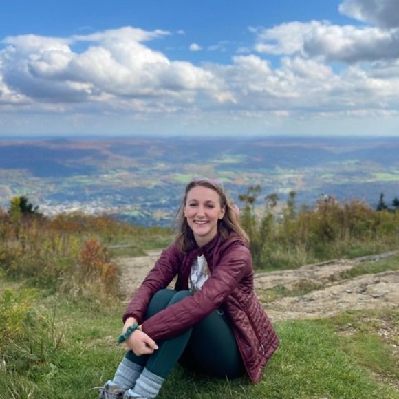 Meet your Posher, Emily - Picture 1 of 1